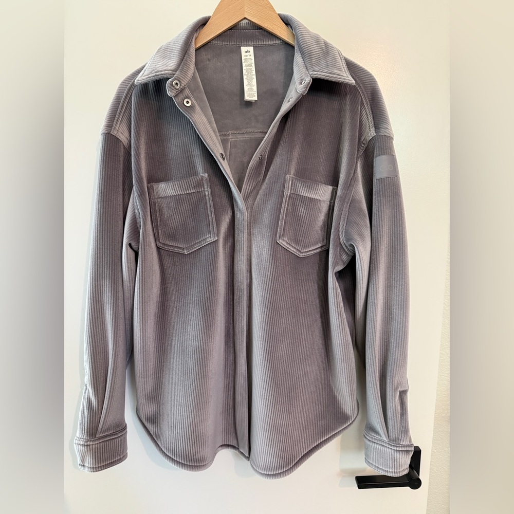 ALO Women’s Ribbed Velour Mountain Side Shacket - Fog Size XS